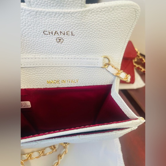 💌🥰Chanel white Mini Quilted Bag with Gold Chain - Picture 3 of 6